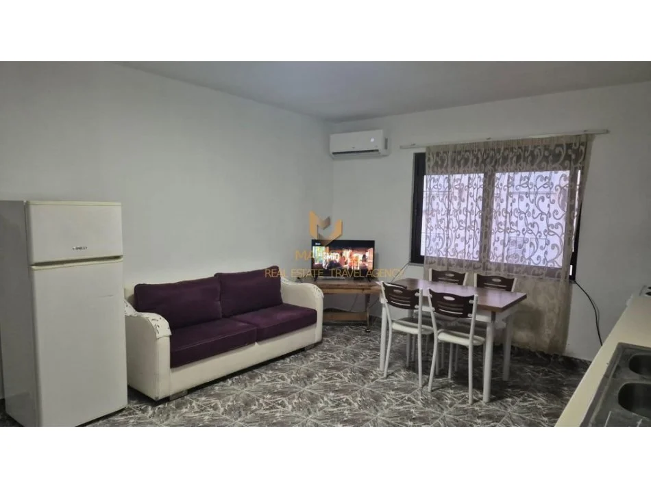 Tirane, jepet me qera apartament 2+1 Kati 4, 80 m² 550 € (rruga ymer kurti , pas postes nr 8)