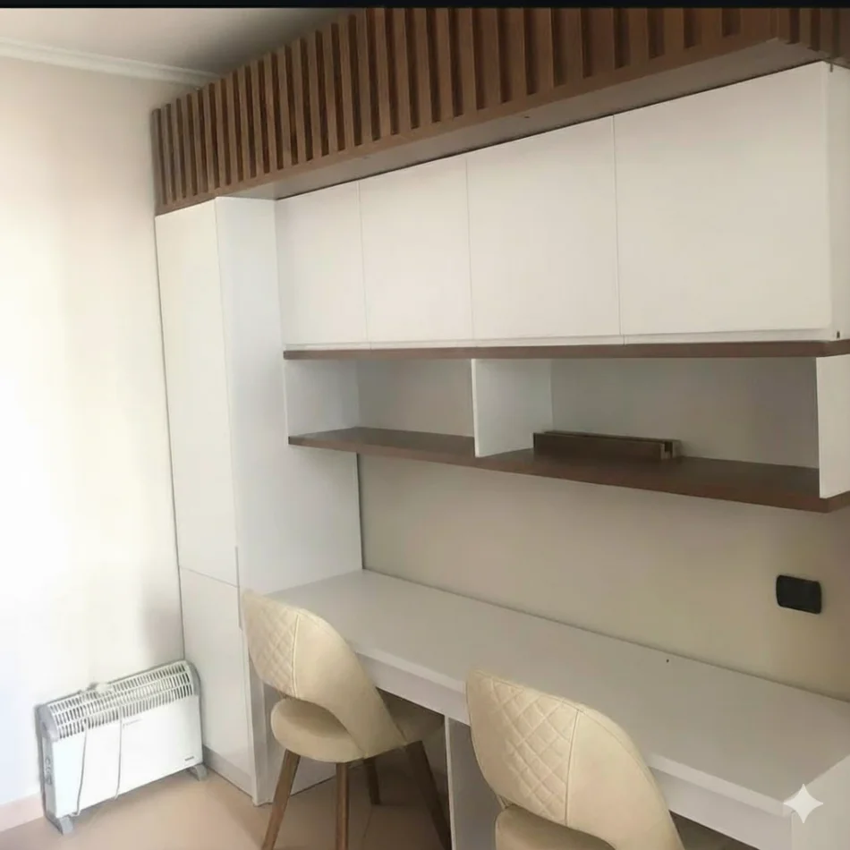 Tirane, jepet me qera apartament 2+1+Ballkon , 85 m² 700 € (Rruga Bill Klinton)