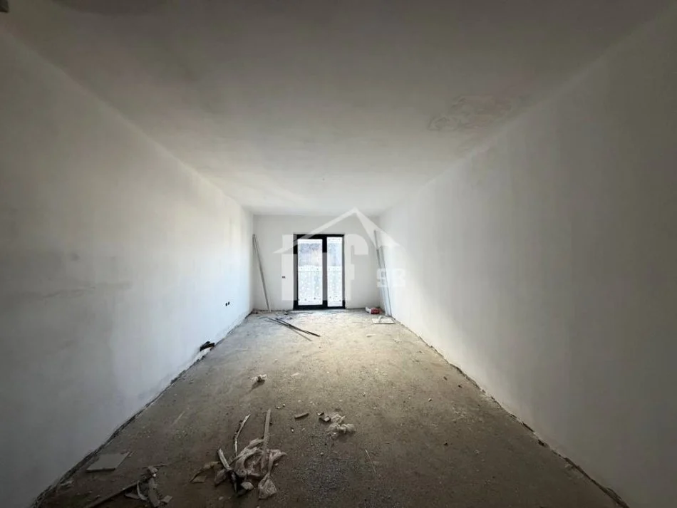 Tirane, shitet apartament 1+1+Ballkon Kati 12, 85 m² 230.000 € (TEK NSHARAKU, PRANE KOMPLEKSIT “DELIJORGJI”)