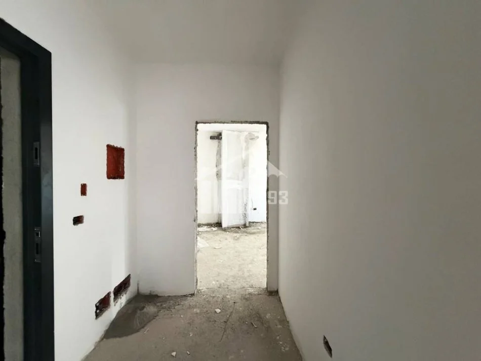 Tirane, shitet apartament 1+1+Ballkon Kati 12, 85 m² 230.000 € (TEK NSHARAKU, PRANE KOMPLEKSIT “DELIJORGJI”)