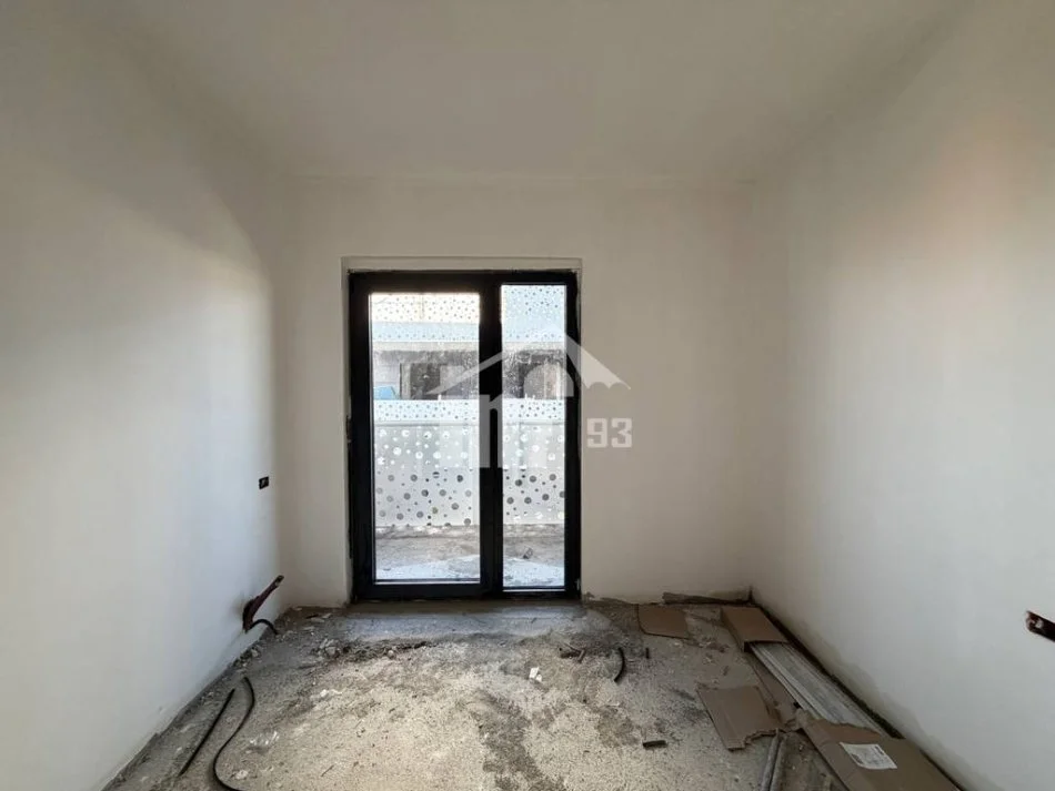 Tirane, shitet apartament 2+1+Ballkon Kati 12, 129 m² 349.000 € (TEK NSHARAKU, PRANE KOMPLEKSIT “DELIJORGJI”)