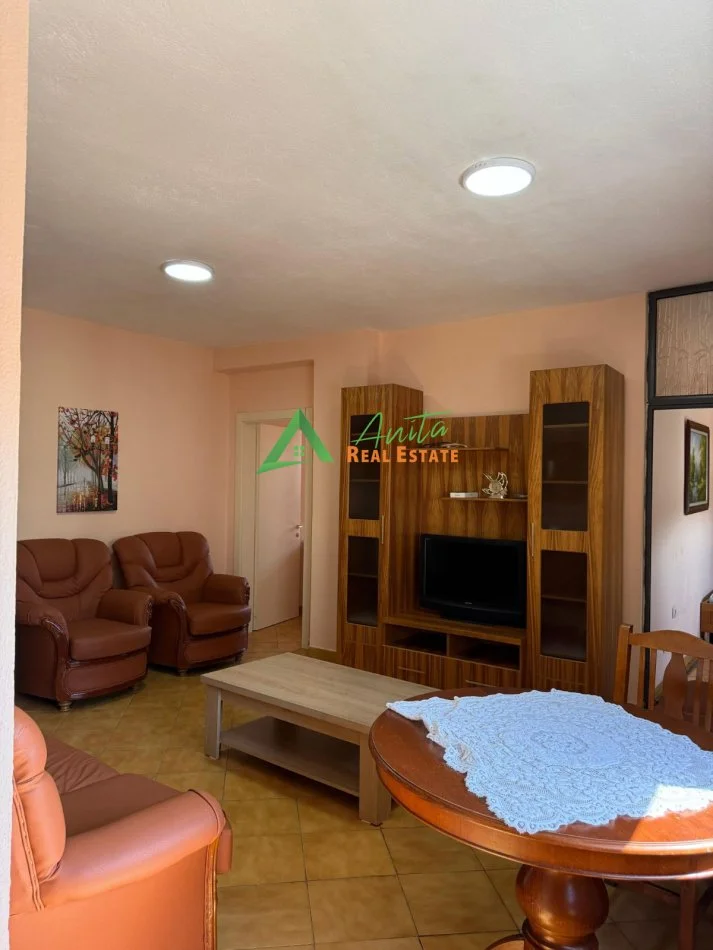 Tirane, jepet me qera apartament 2+1 Kati 9, 90 m² 580 € 