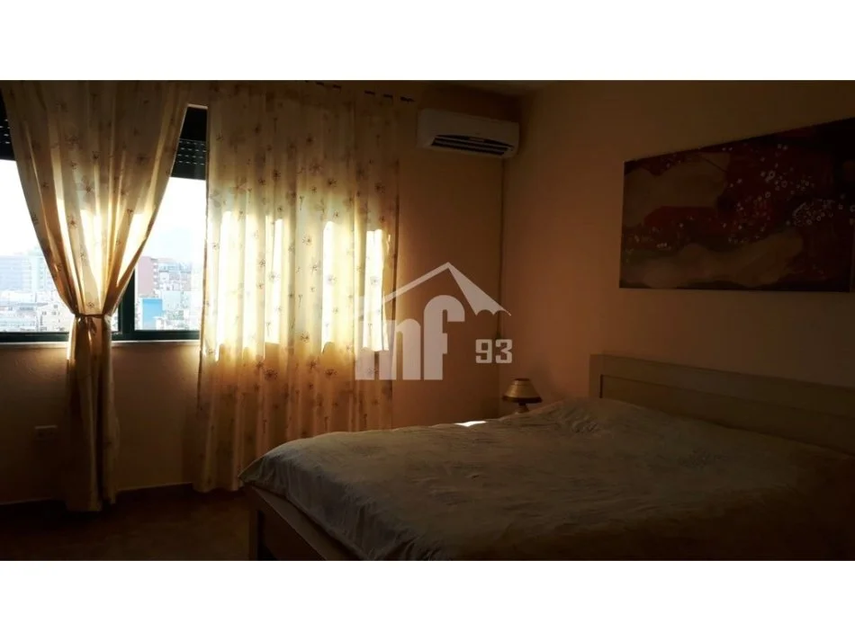 Tirane, jepet me qera apartament 1+1+Ballkon Kati 9, 75 m² 600 € (PRANË SHESHIT “WILLSON”)