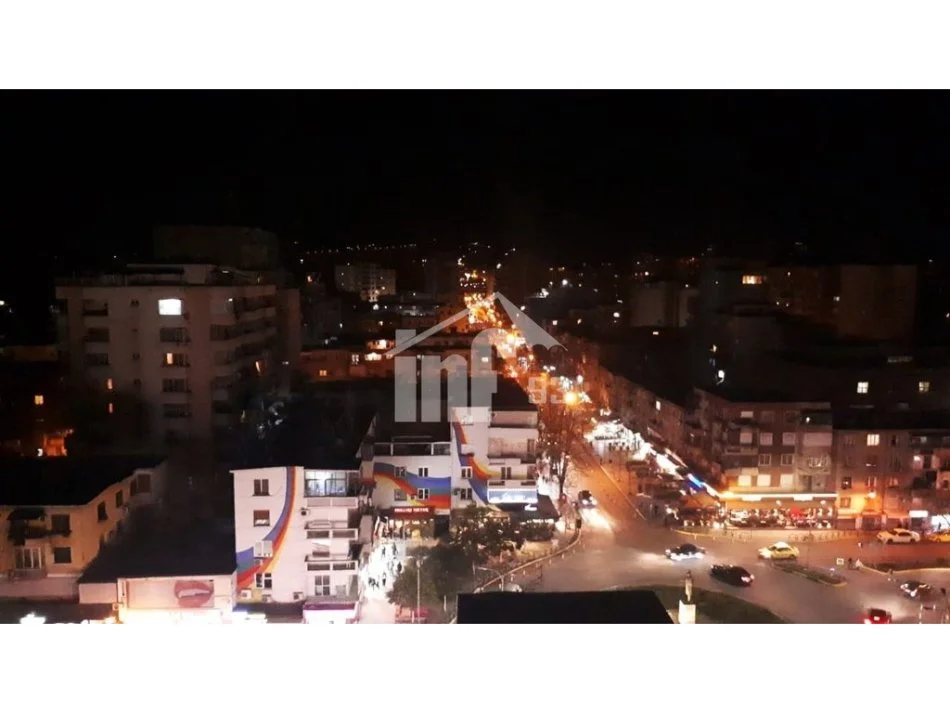 Tirane, jepet me qera apartament 1+1+Ballkon Kati 9, 75 m² 600 € (PRANË SHESHIT “WILLSON”)