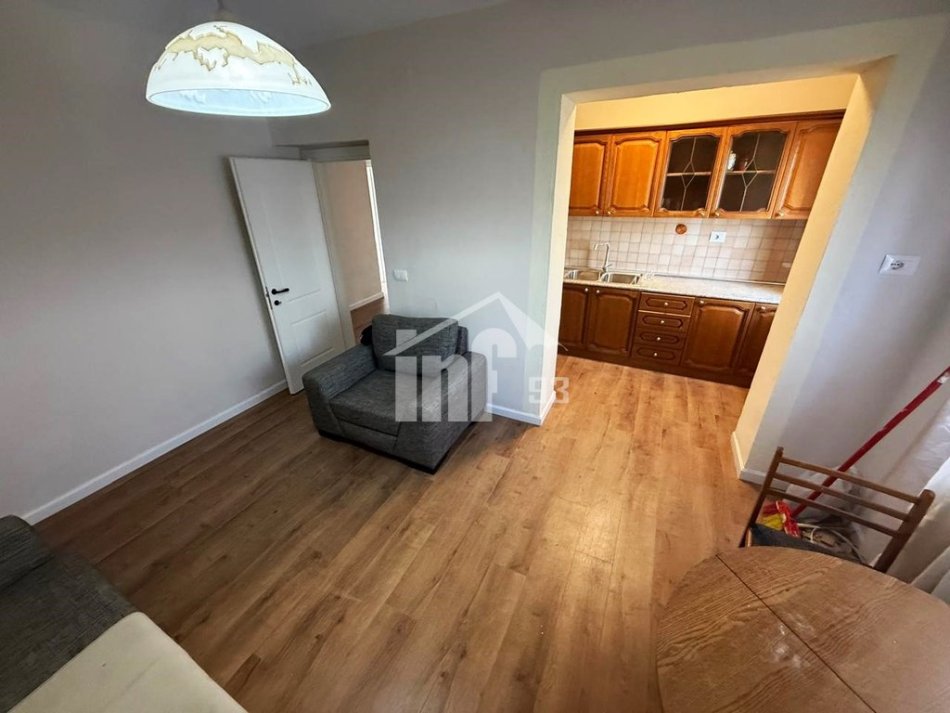 Tirane, jepet me qera apartament 2+1+Ballkon Kati 2, 74 m² 600 € (MBRAPA AMBASADES KINEZE)