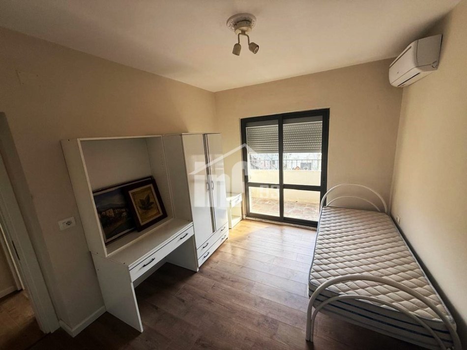 Tirane, jepet me qera apartament 2+1+Ballkon Kati 2, 74 m² 600 € (MBRAPA AMBASADES KINEZE)