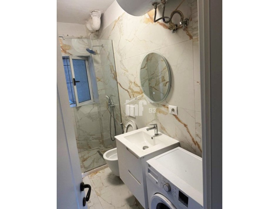 Tirane, jepet me qera apartament 2+1+Ballkon Kati 2, 74 m² 600 € (MBRAPA AMBASADES KINEZE)