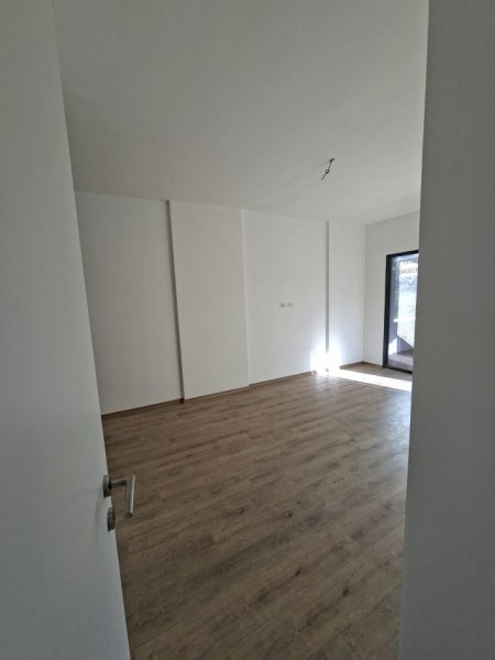 Tirane, shes apartament 2+1 Kati 2, 112 m² 190.000 € (PALLATI I BRIGADAVE)