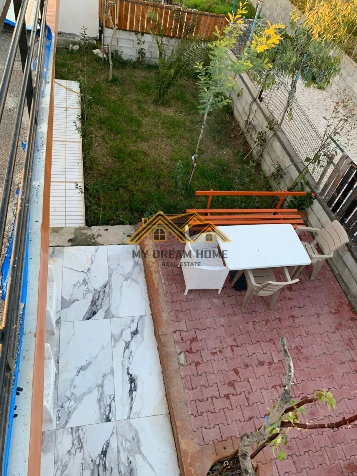 Durres, jepet me qera shtepi 2+1 Kati 0, 200 m² 250 € (SEKTIOR RINIA)