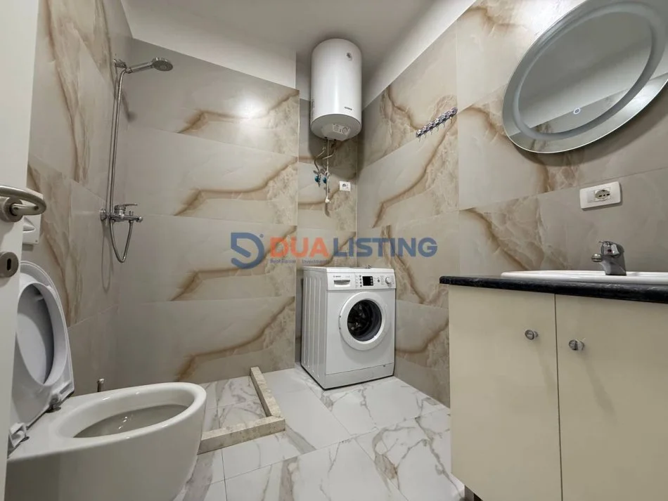 Tirane, jepet me qera apartament 1+1+Ballkon Kati 2, 70 m² 600 € (Kompleksi Mateo)