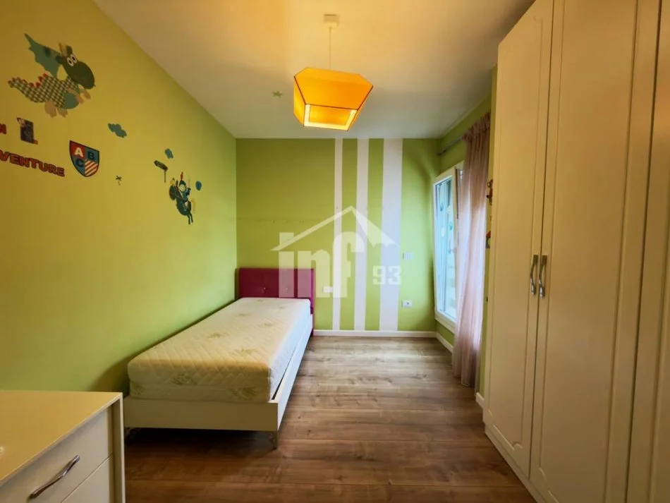 Tirane, jepet me qera apartament 3+1+Ballkon Kati 2, 154 m² 1.400 € ("LONG HILLS" RESIDENCE, 500 M NGA TEG)