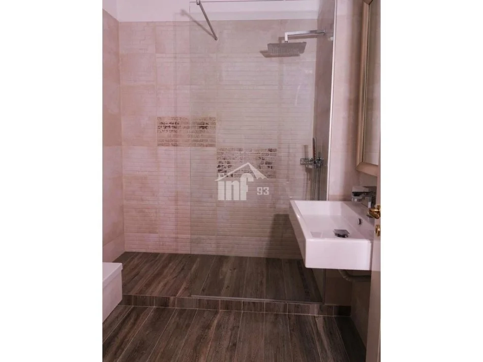 Tirane, jepet me qera apartament 3+1+Ballkon Kati 2, 154 m² 1.400 € ("LONG HILLS" RESIDENCE, 500 M NGA TEG)