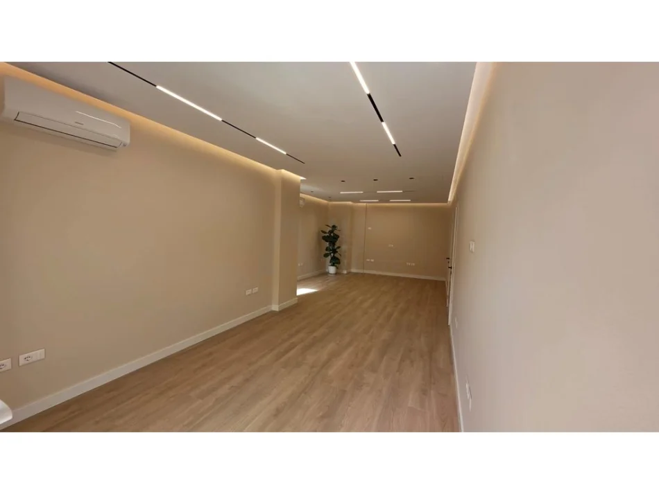 Tirane, jepet me qera apartament 2+1 Kati 2, 131 m² 2.500 € (përballë Coin!)