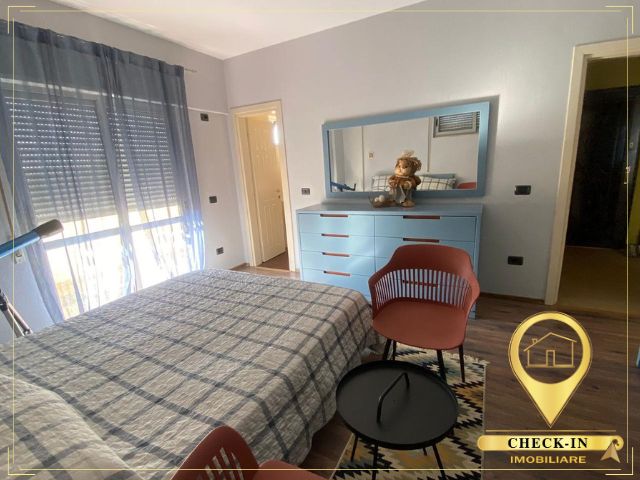 Tirane, shitet apartament 2+1+Aneks+Ballkon Kati 5, 120 m² (Pazari i Ri)