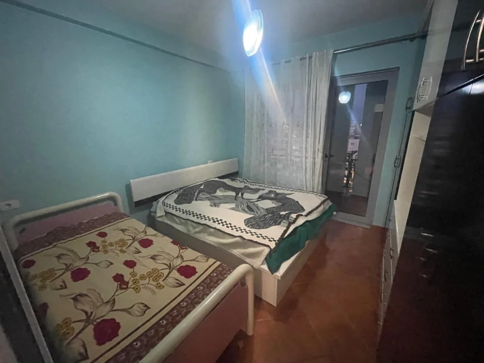 Tirane, jepet me qera apartament 2+1 Kati 9, 72 m² 450 € 