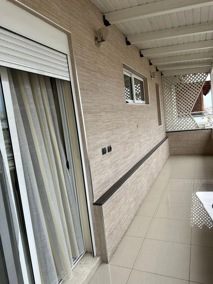 Tirane, jepet me qera apartament 2+1 Kati 5, 88 m² 500 € (Ish Globe)