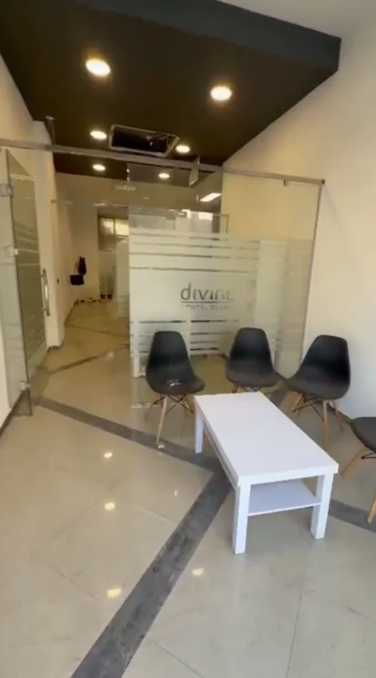 Tirane, shitet ambjent biznesi Kati 0, 70 m² 120.000 € (rruga 5 maji , rruga ferit xhajko , concord center)