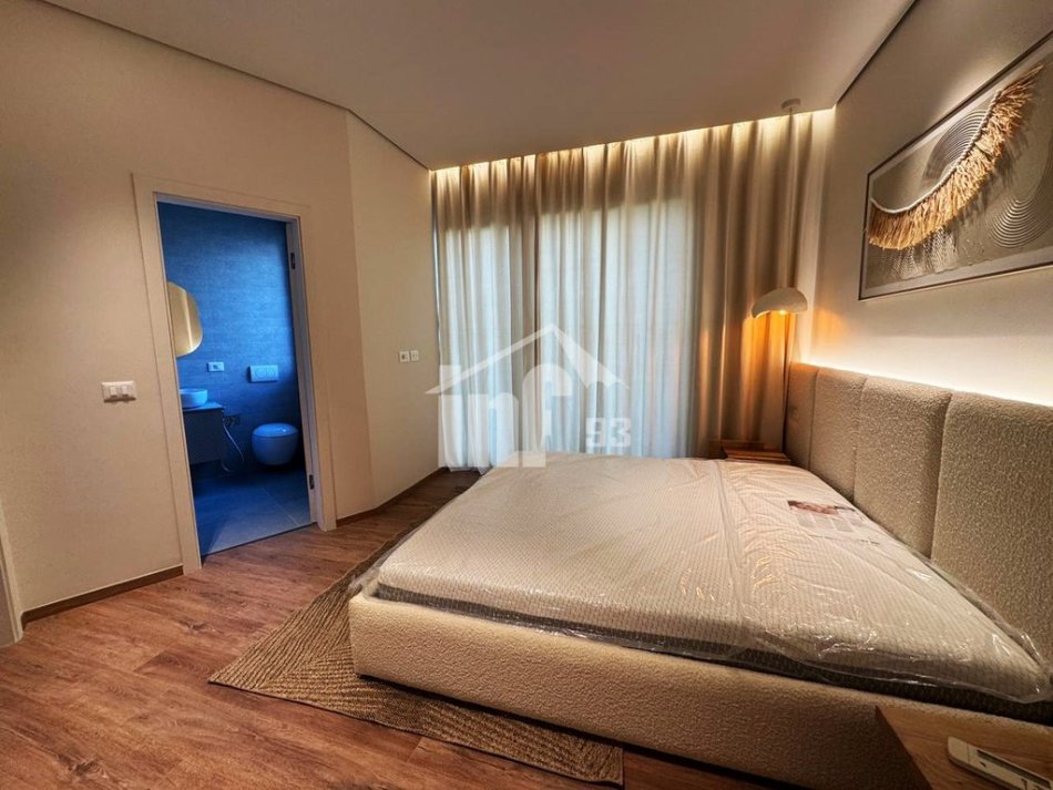 Tirane, jepet me qera apartament 2+1 Kati 0, 119 m² (“GREEN VALLEY” REZIDENCE, PËRBALLË LIQENIT ARTIFICIAL)