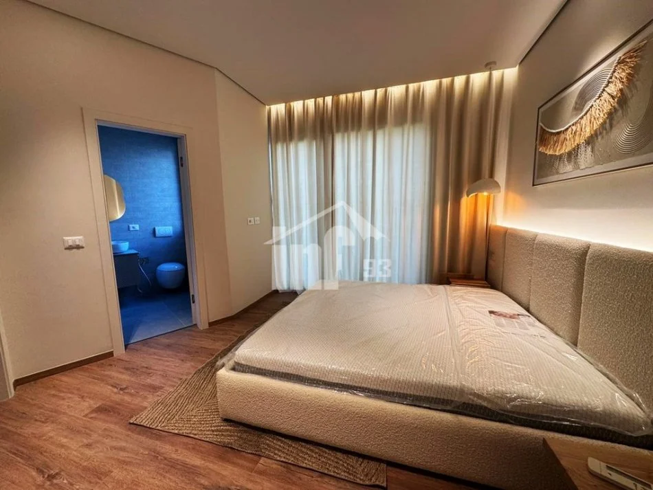 Tirane, jepet me qera apartament 2+1 Kati 0, 119 m² (“GREEN VALLEY” REZIDENCE, PËRBALLË LIQENIT ARTIFICIAL)