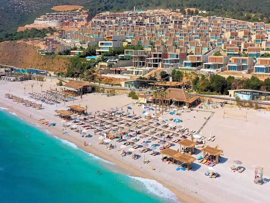 Dhermi - Palase, Shitet furrë buke me punë të ngritur dhe klientelë të konsoliduar funksionale gjatë gjithë vitit , 100.000 €