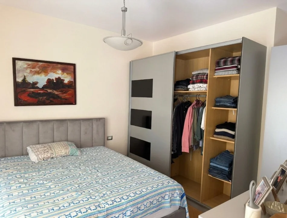 Shqiperi, jepet me qera apartament 2+1+Ballkon Kati 6, 80 m² 600 € (Zogu i Zi)