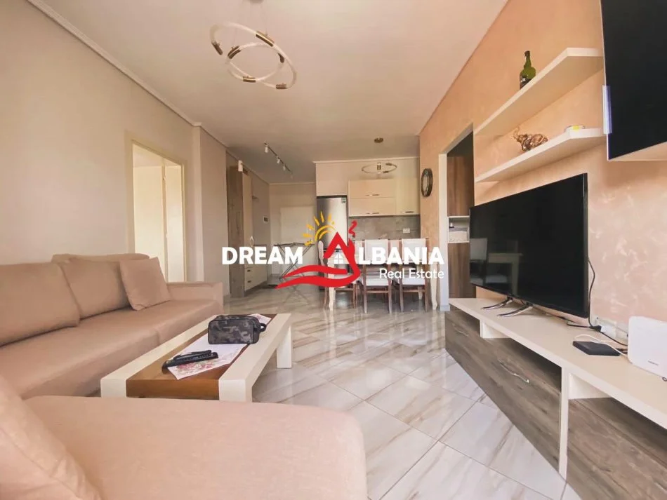 Tirane, jepet me qera apartament 2+1 , 98 m² 800 € (prane Myslym Shyrit)