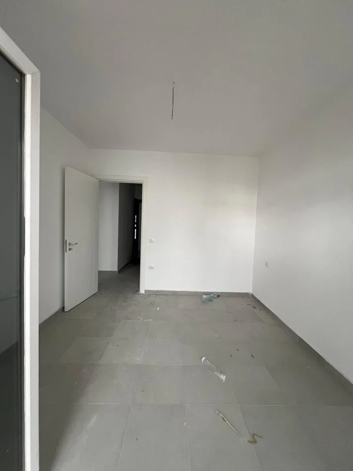 OKAZION!! SHESIM 2 APARTAMENTE 1+1,2+1+ POST PARKIMI. PRANE QSUT