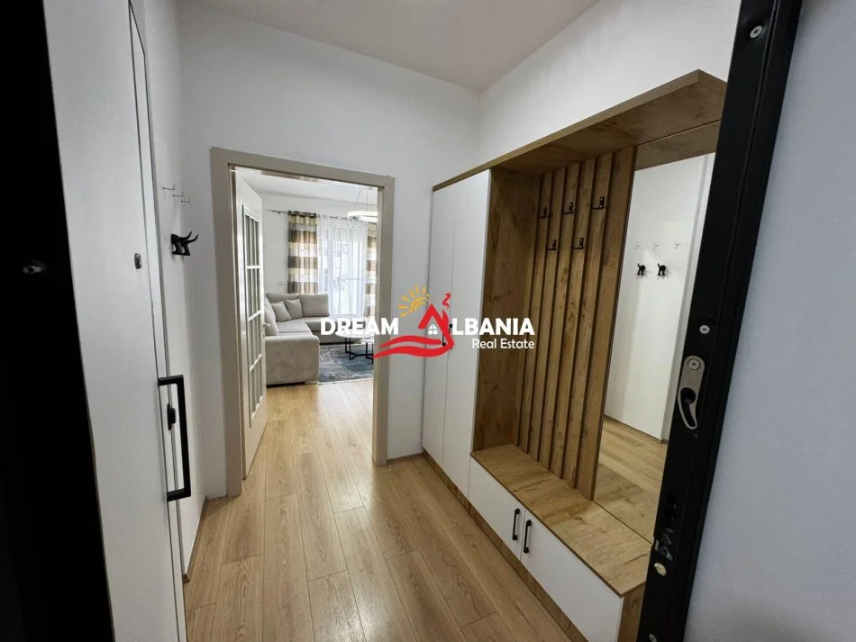 Tirane, jepet me qera apartament 2+1 Kati 5, 100 m² 800 € (ne Don Bosko)