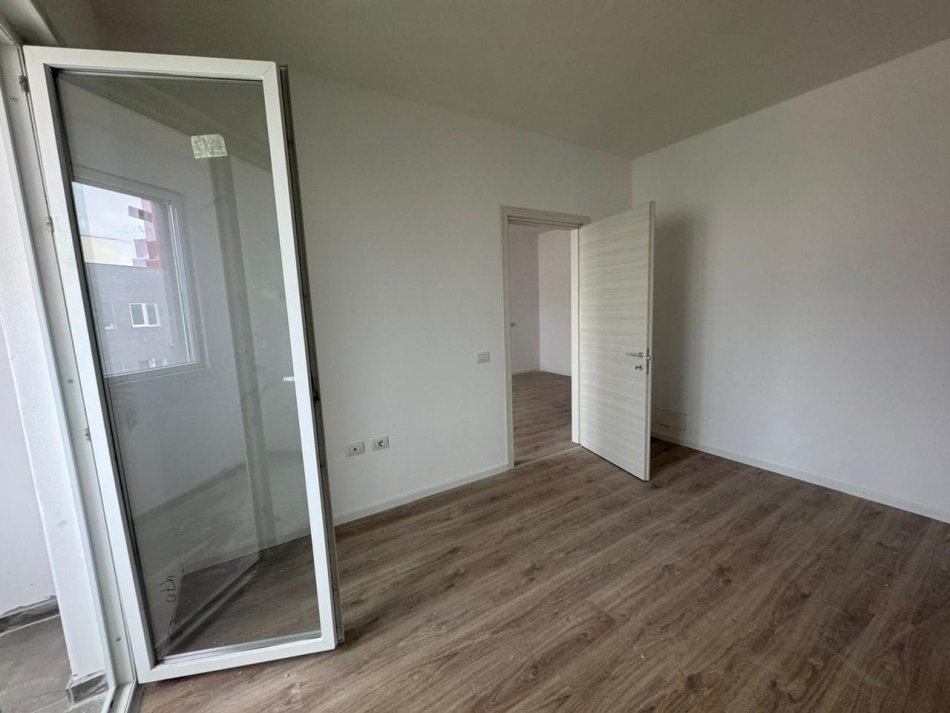 Tirane, shitet apartament 1+1 , 70 m² 137.000 € (Kompleksi e88)