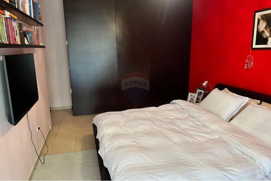 Tirane, shitet apartament 2+1 Kati 2, 82 m² 168.950 € (Rruga Barrikada)