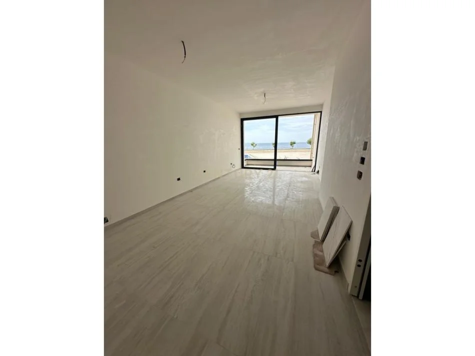 Tirane, shes apartament 2+1 Kati 1, 89 m² 223.475 € (sarande)