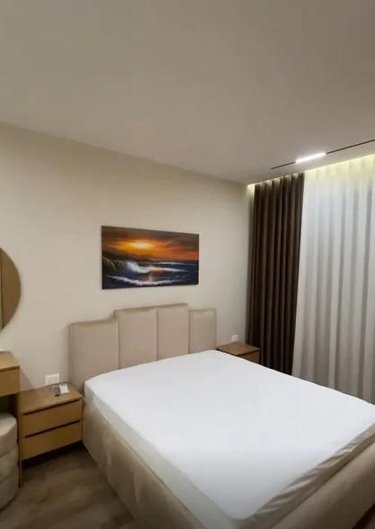 Tirane, jepet me qera apartament 2+1+Ballkon Kati 2, 116 m² 1.600 € (liqeni i thate)