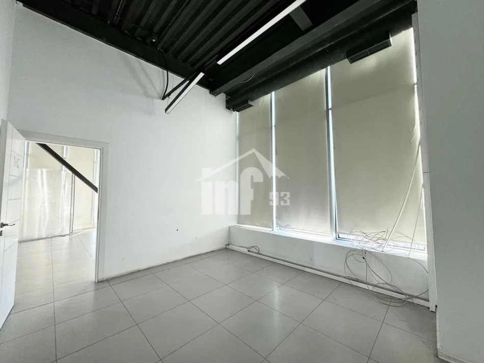 Tirane, jepet me qera ambjent biznesi Kati 8, 770 m² 15.400 € (SHESHI “RILINDJA”)