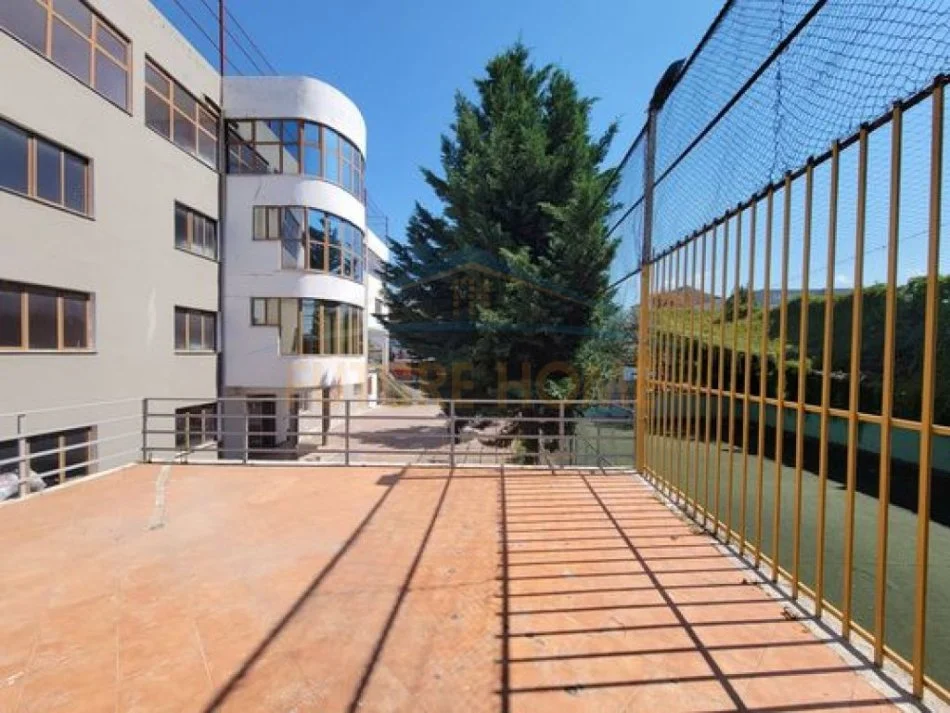 Qera, Ambjent Biznesi, Autostrada Tiranë-Durrës, Tiranë UNA26474