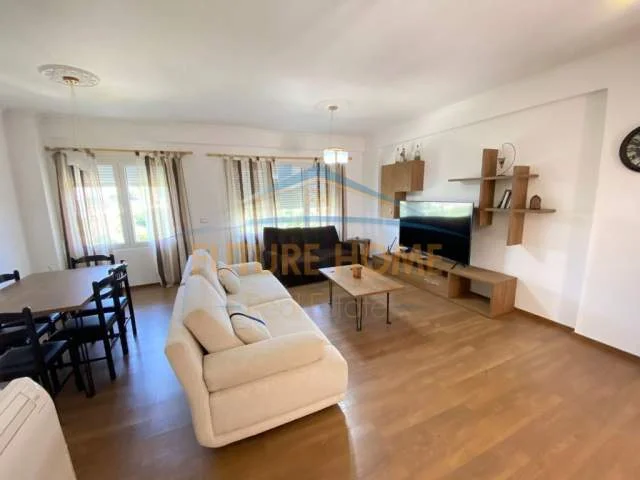 Tirane, jepet me qera apartament duplex Dublex Kati 1, 124 m² 700 Euro (Rezidenca Kodra e Diellit)