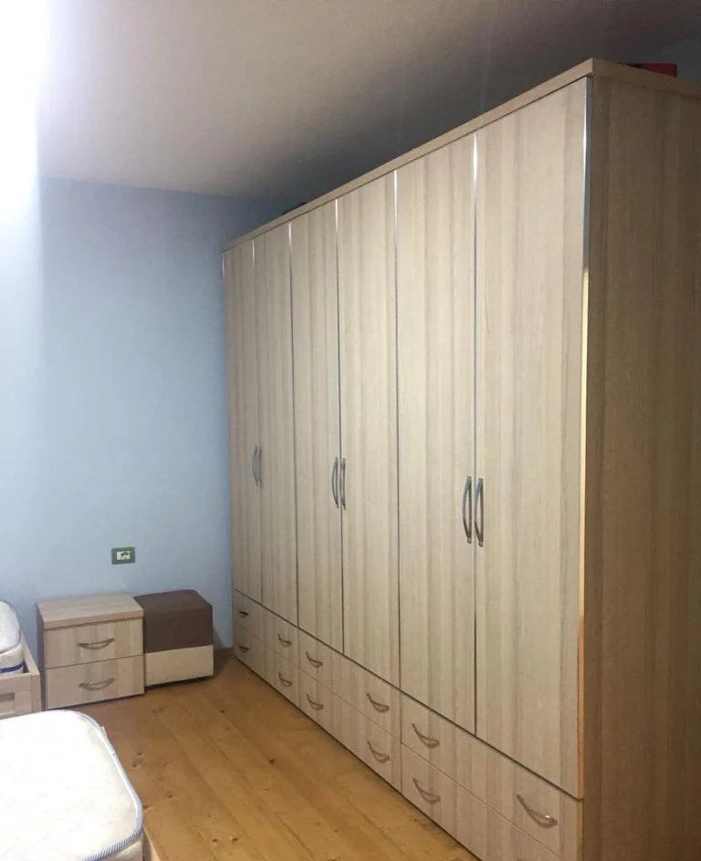 Tirane, jepet me qera apartament 1+1 Kati 7, 62 m² 400 € (rruga Mine Peza)