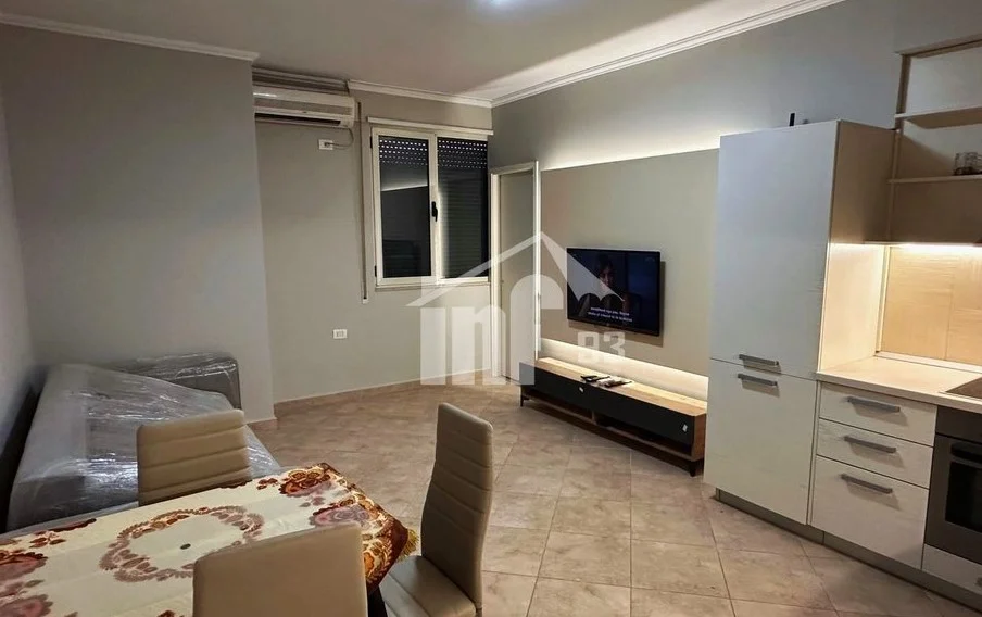 Tirane, jepet me qera apartament 2+1 Kati 5, 90 m² 700 € (RRUGA “BARDHYL”, PRANË GJIMNAZIT “CAJUPI”)