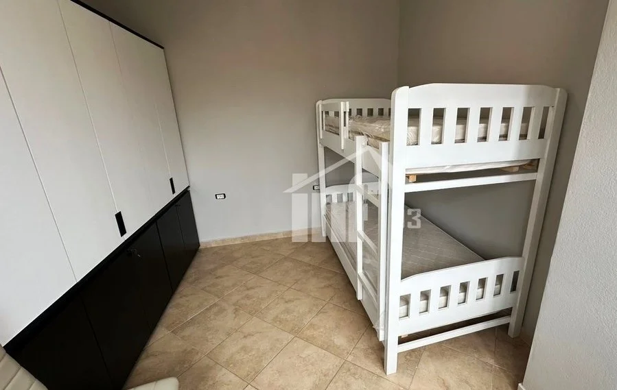 Tirane, jepet me qera apartament 2+1 Kati 5, 90 m² 700 € (RRUGA “BARDHYL”, PRANË GJIMNAZIT “CAJUPI”)