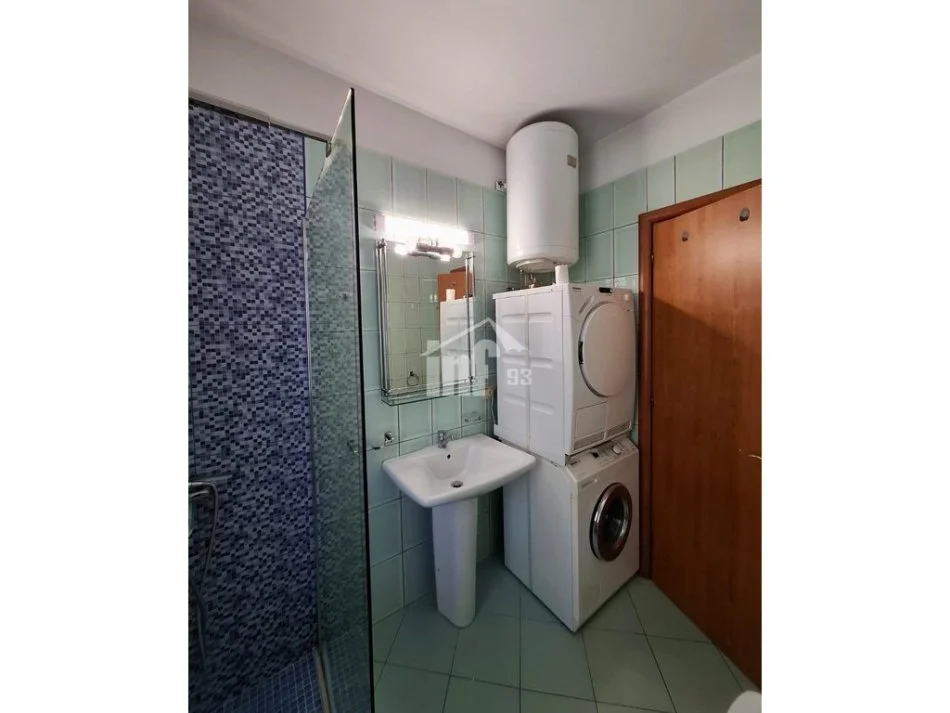 Tirane, jepet me qera apartament 2+1+Ballkon Kati 3, 120 m² 850 € (RRUGA “EDUART MANO”, PRANË KOPSHTIT ZOOLOGJIK)