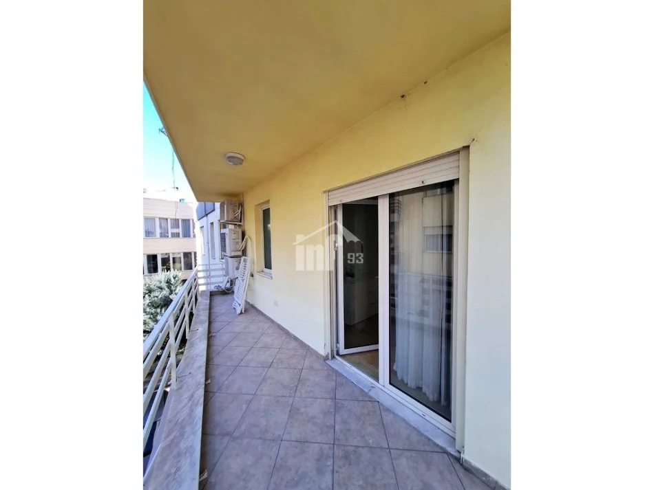 Tirane, jepet me qera apartament 2+1+Ballkon Kati 3, 120 m² 850 € (RRUGA “EDUART MANO”, PRANË KOPSHTIT ZOOLOGJIK)