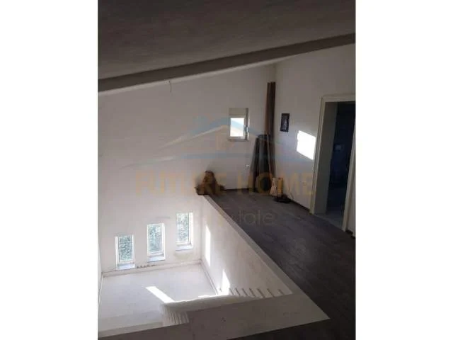 Durres, shitet shtepi 3 Katshe Kati 3, 910 m² 120.000 Euro (Xhafzotaj)