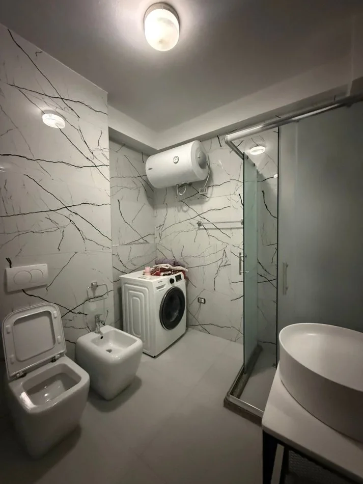 Tirane, jepet me qera apartament 2+1 Kati 1, 100 m² 650 € (Don Bosko)