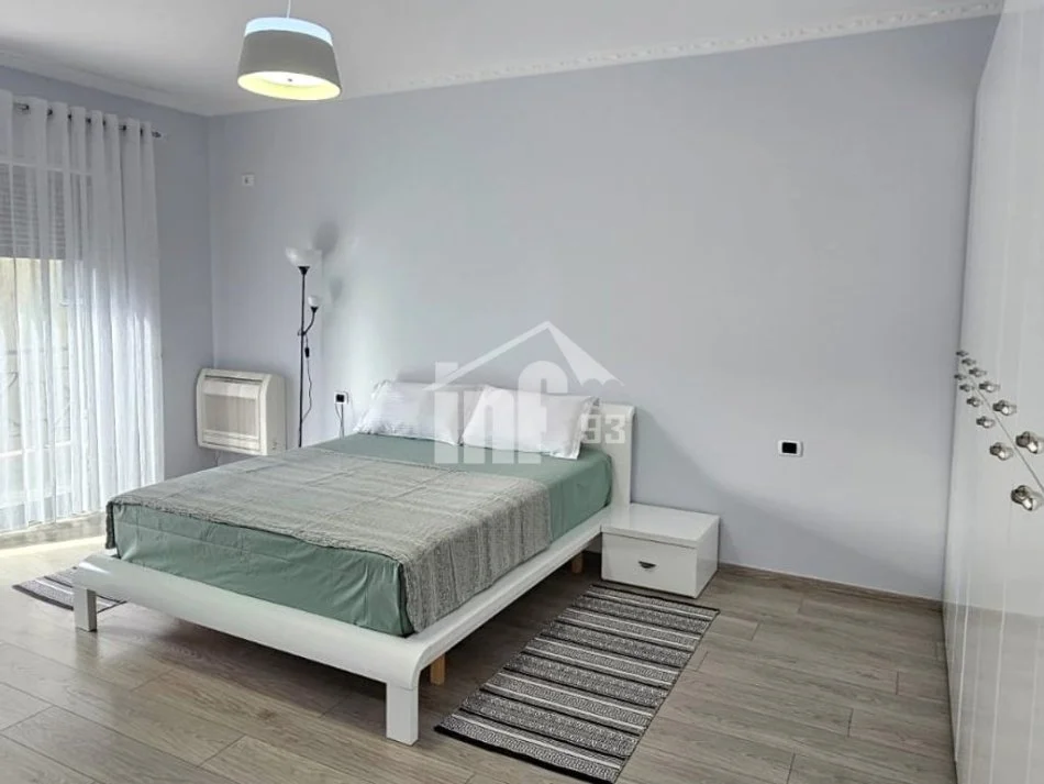 Tirane, jepet me qera apartament 3+1+Ballkon Kati 7, 130 m² 1.500 € (TE KOPSHTI ZOOLOGJIK)