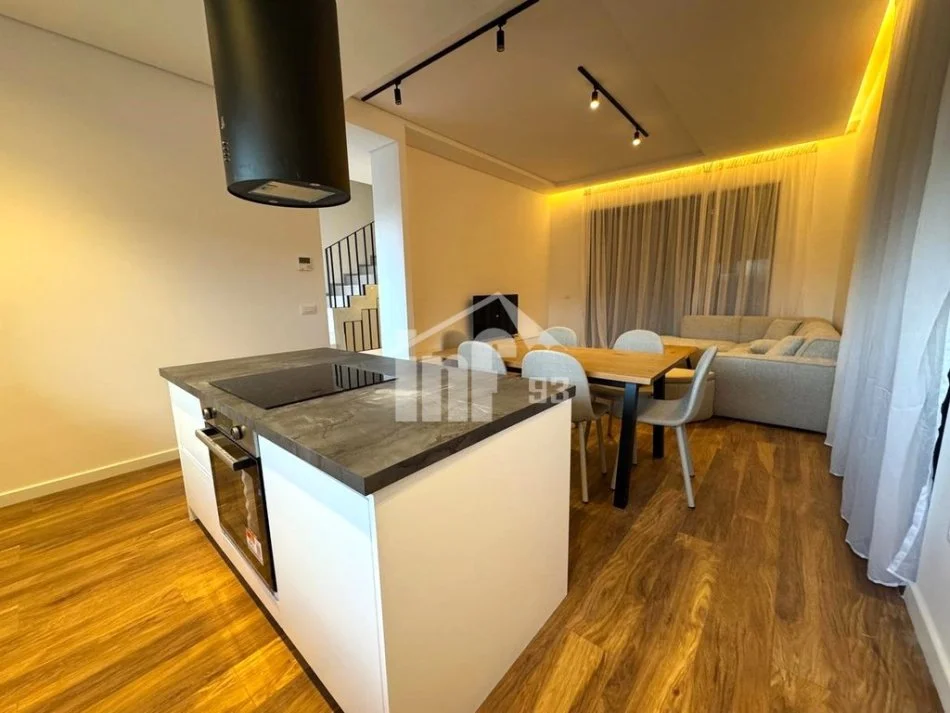 Tirane, jepet me qera Vile 2 Katshe , 205 m² 3.400 € (REZIDENCA “OLIVE GROVE”, MULLET)