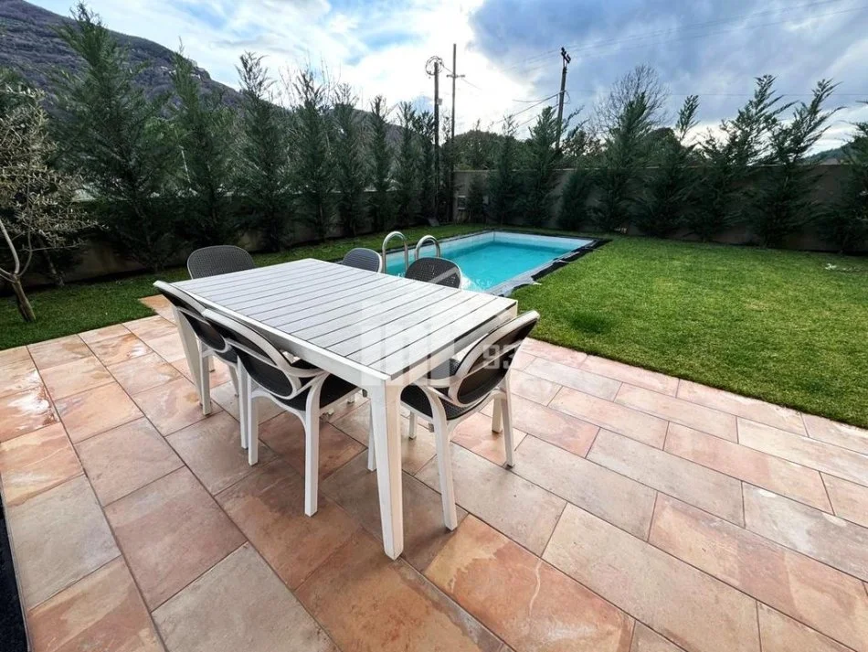 Tirane, jepet me qera Vile 2 Katshe , 205 m² 3.200 € (REZIDENCA “OLIVE GROVE”, MULLET)