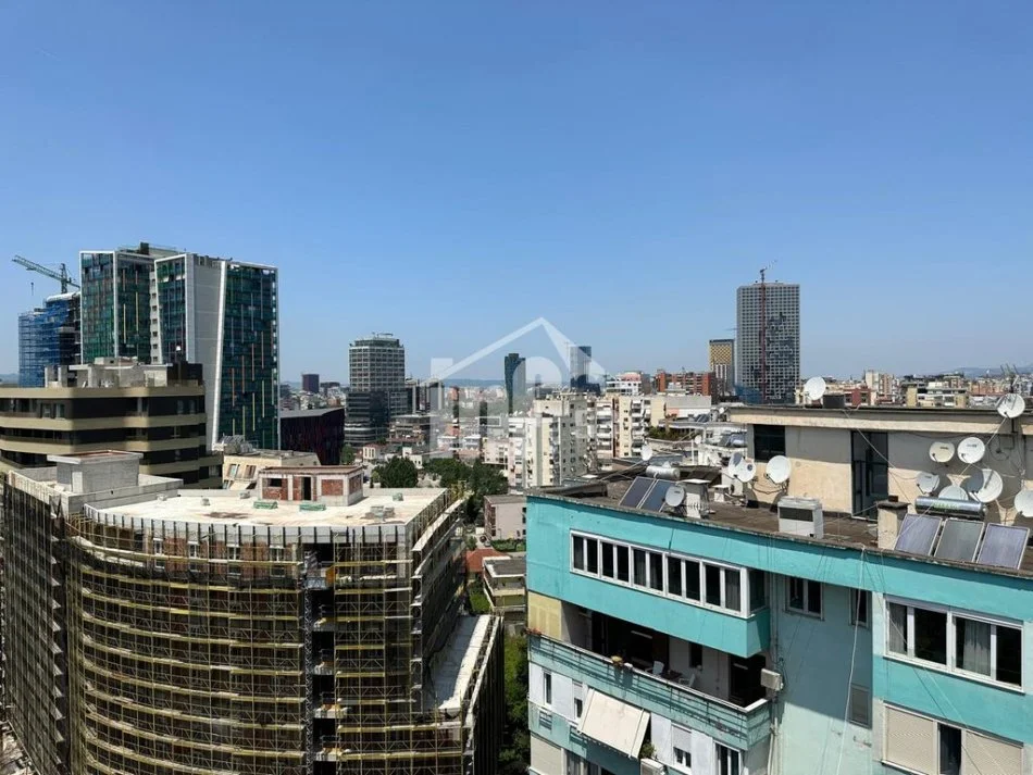 Tirane, jepet me qera apartament 1+1+Ballkon Kati 4, 80 m² 750 € (MBRAPA FAKULTETIT EKONOMIK)