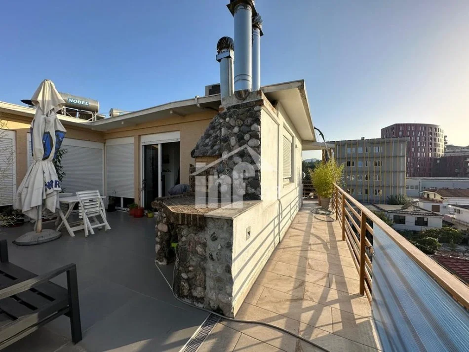 Tirane, jepet me qera apartament 1+1+Ballkon Kati 4, 80 m² 750 € (MBRAPA FAKULTETIT EKONOMIK)