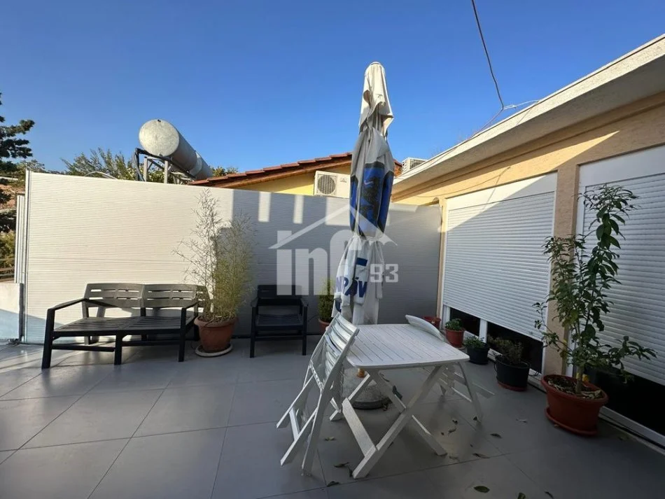 Tirane, jepet me qera apartament 1+1+Ballkon Kati 4, 80 m² 750 € (MBRAPA FAKULTETIT EKONOMIK)