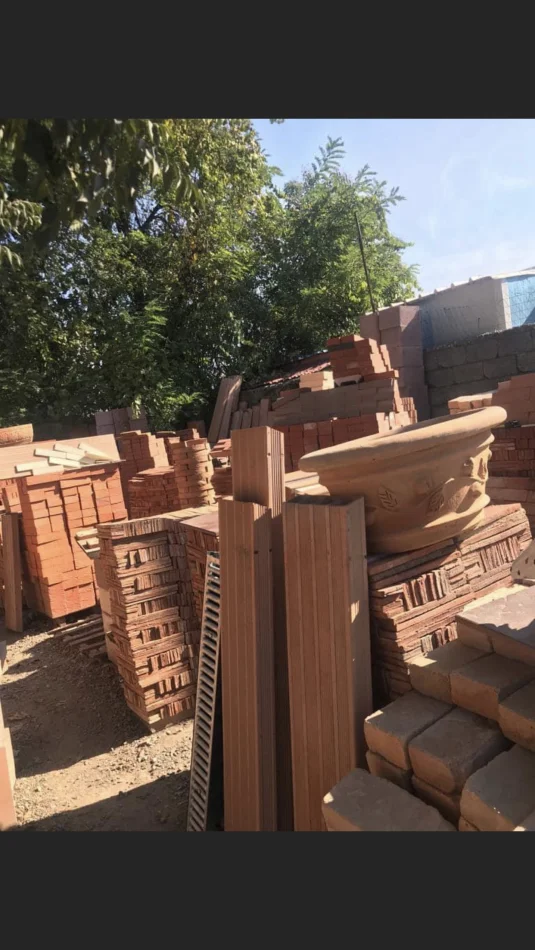 Tirane, shes Tulla shamat, pllaka balte, oxhaqe, furra, Tulla xhami 10 €