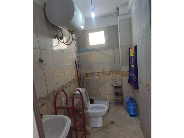 Durres, jepet me qera apartament 1+1+BLK Kati 2, 63 m² 250 Euro (Plazh)